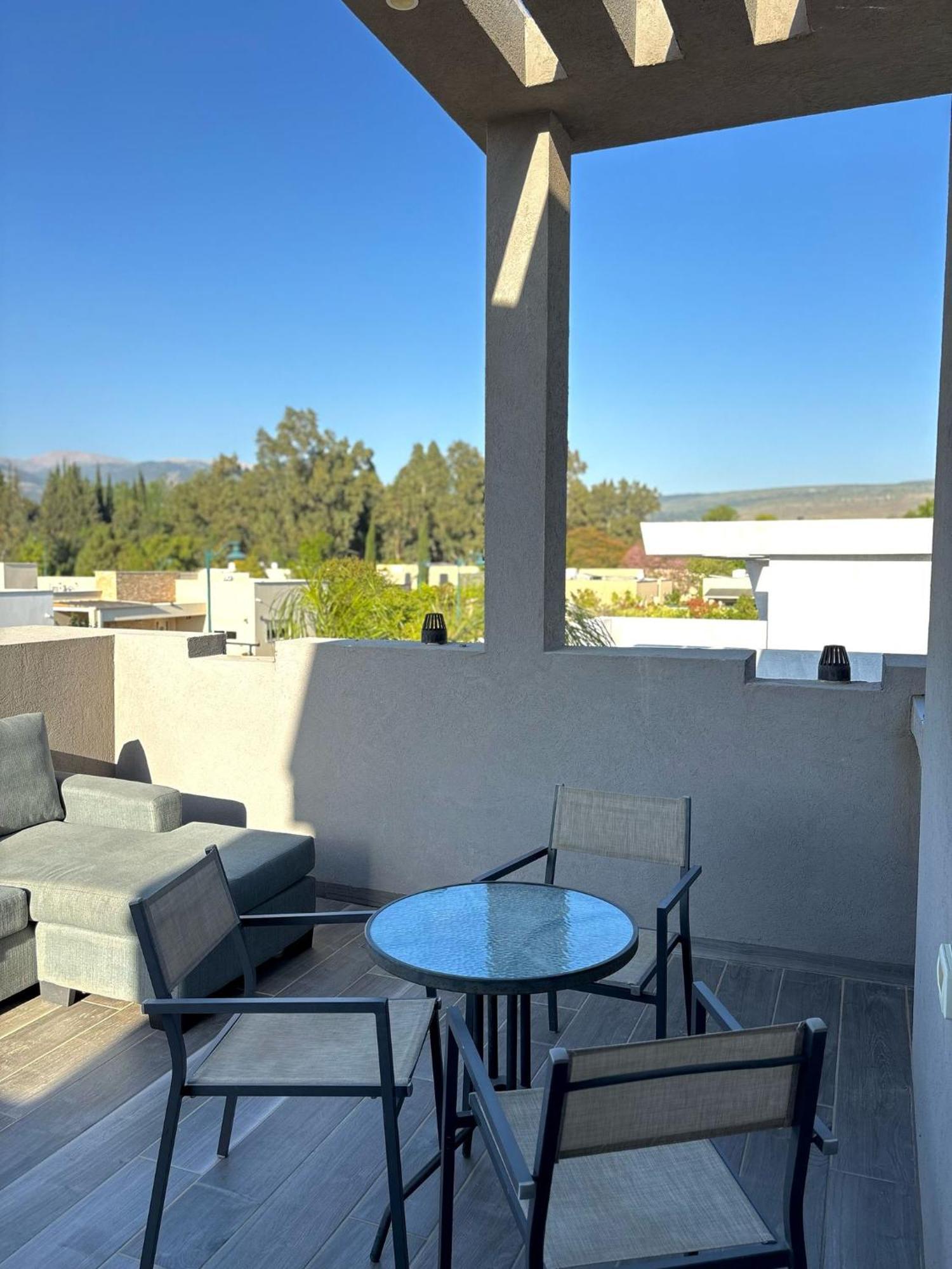 אירוח אריאל Apartment Hagoşrim Exterior foto